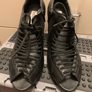 Steve Madden black heels
